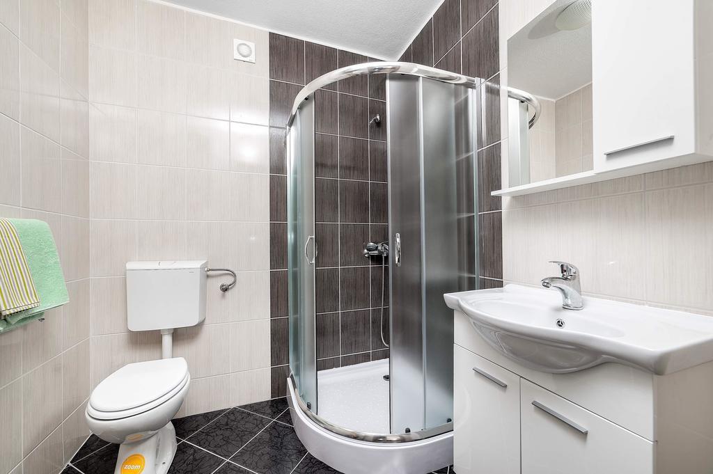 Apartments Hrvoje ヴォディツェ 部屋 写真