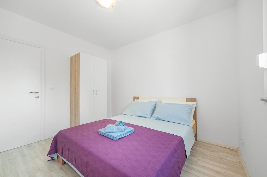 Apartments Hrvoje ヴォディツェ 部屋 写真